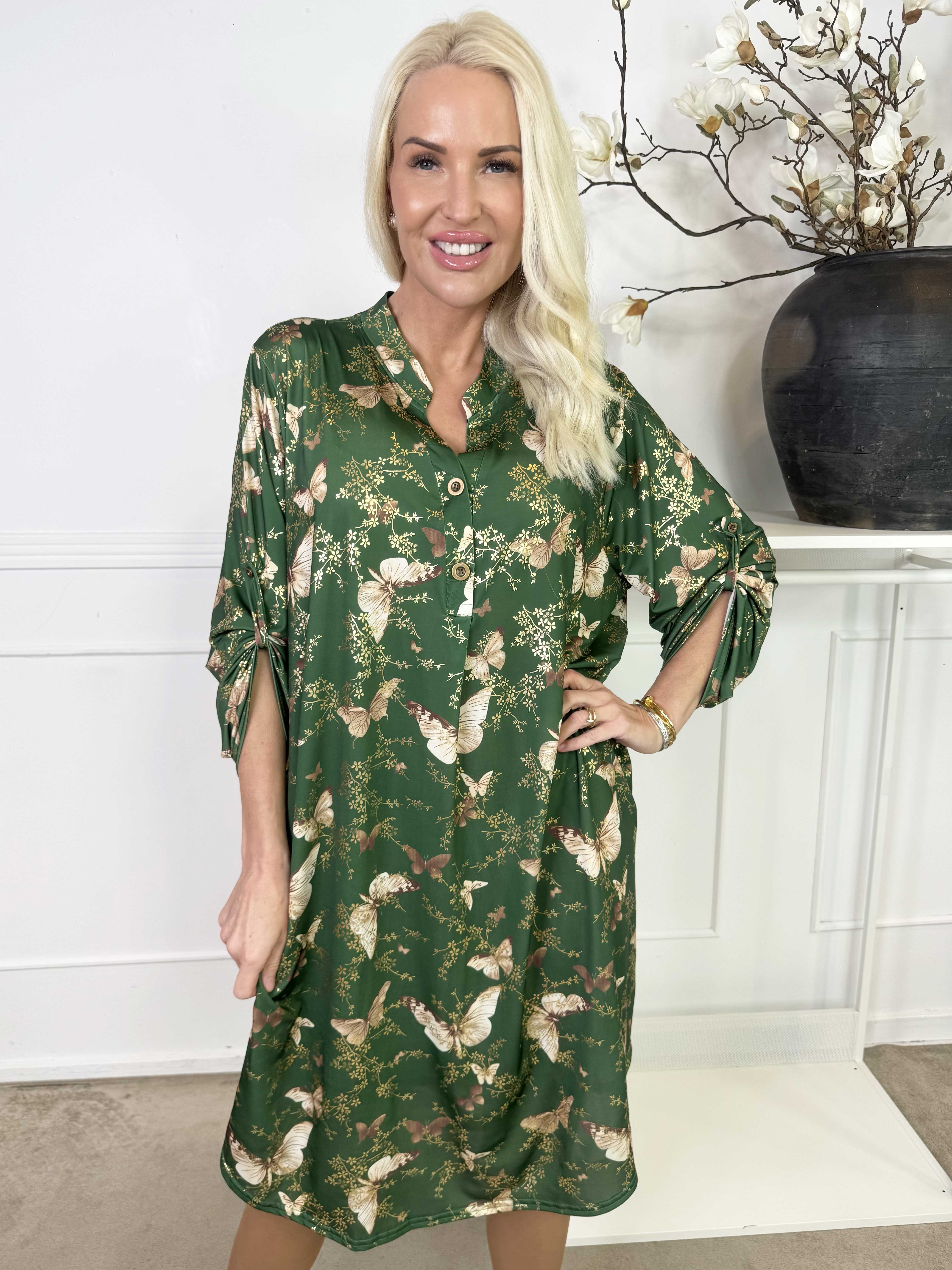 Ebba Butterfly - Elastisk kjole med guld detaljer og sommerfugle